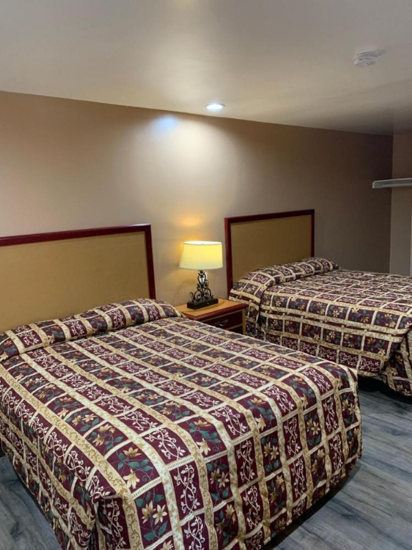 Budget Inn Motel image 21